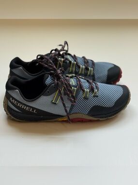 MERRELL WOMEN'S TRAIL GLOVE 6 SNEAKER, ARONA - Size 6 NWOT